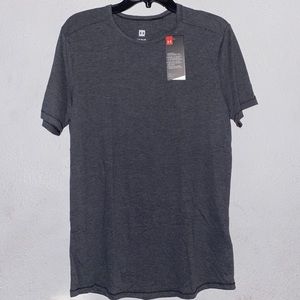 Under Armour Men’s T-Shirt size Large